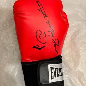 NEW Sugar Ray Leonard Autographed Boxing Glove